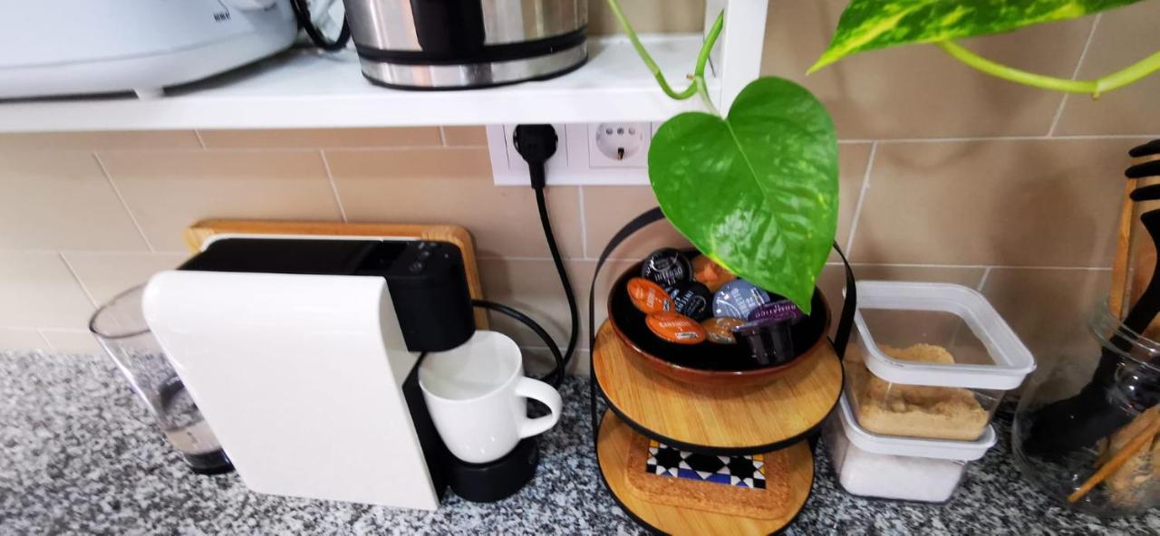 코호이우스 Quarto Duplo Com Kitchenette, Wc E Patio Privativo 아파트 외부 사진