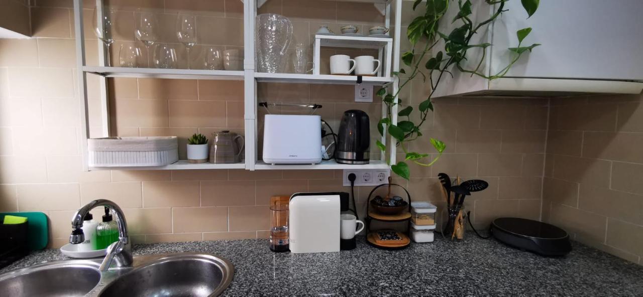 코호이우스 Quarto Duplo Com Kitchenette, Wc E Patio Privativo 아파트 외부 사진
