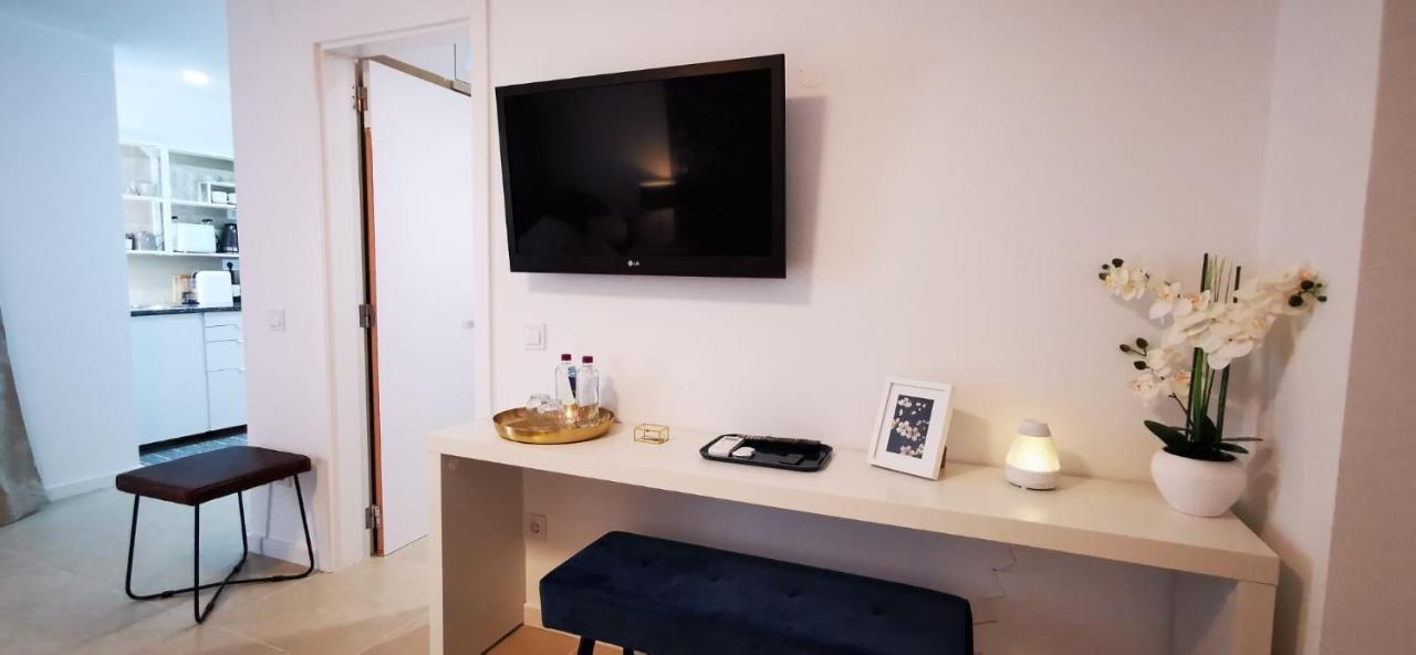코호이우스 Quarto Duplo Com Kitchenette, Wc E Patio Privativo 아파트 외부 사진